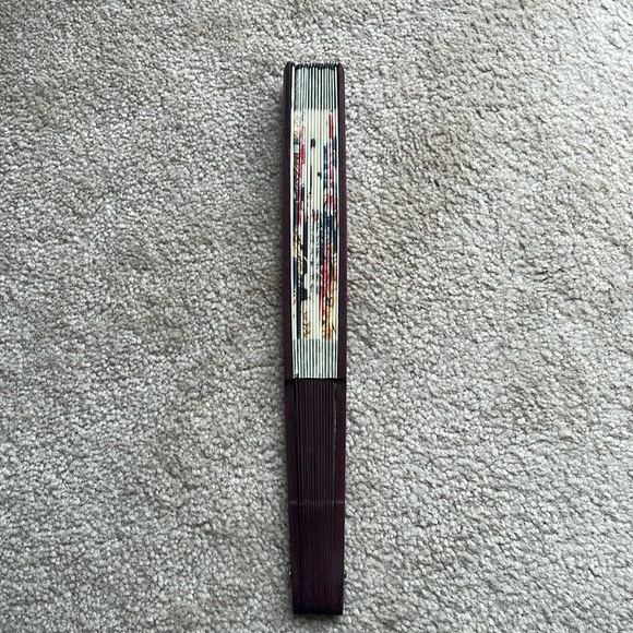 Decorative Chinese Fan Floral & Bird Design - Picture 8 of 12